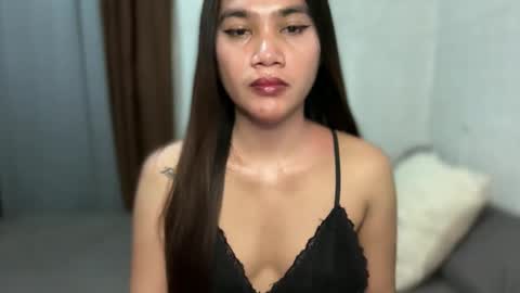 urhottylicious_cum online show from April 15, 8:43 am