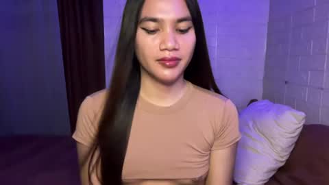 urhottylicious_cum online show from June 14, 2:08 pm