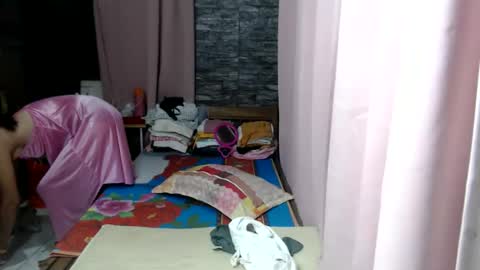 urhotvivian11 online show from December 22, 8:28 pm