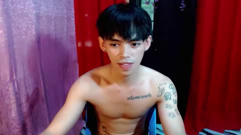 urhunky_boy online show from May 25, 3:34 am