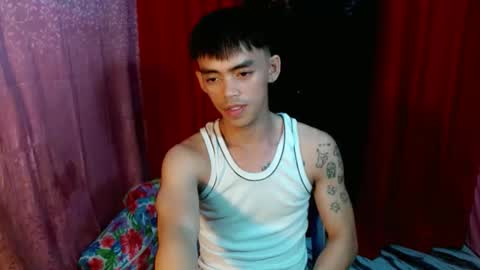 urhunky_boy online show from May 28, 2:47 pm