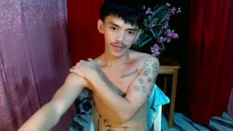 urhunky_boy online show from June 23, 8:18 pm