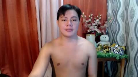 Snapshot of urhunky_ivan chatting on December 4, 4:49 pm urhunky_ivan online show from December 4, 4:49 pm