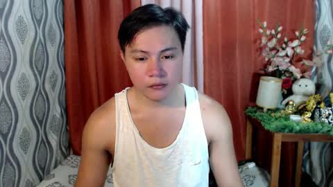 Snapshot of urhunky_ivan chatting on February 11, 5:16 am urhunky_ivan online show from February 11, 5:16 am