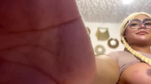 jhaii online show from October 31, 12:22 am