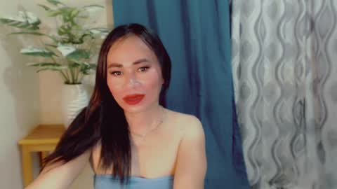 Snapshot of urlovely_che chatting on July 15, 3:34 am urlovely_che online show from July 15, 3:34 am