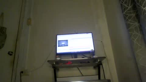 Snapshot of urlovely_hait chatting on June 18, 3:07 am Sham online show from June 18, 3:07 am