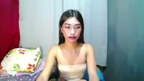 urloverjasmine_xx online show from June 6, 11:53 pm