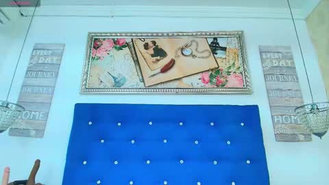 Love online show from November 18, 10:25 pm