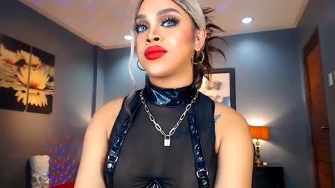 Snapshot of urmajestytyra chatting on December 27, 12:39 am UrMajestyTyra online show from December 27, 12:39 am