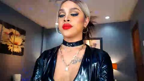 Snapshot of urmajestytyra chatting on December 29, 3:54 am UrMajestyTyra online show from December 29, 3:54 am
