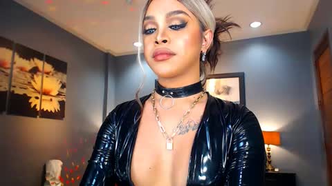 Snapshot of urmajestytyra chatting on January 3, 3:22 pm UrMajestyTyra online show from January 3, 3:22 pm