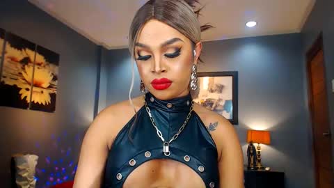 Snapshot of urmajestytyra chatting on January 20, 2:53 am UrMajestyTyra online show from January 20, 2:53 am