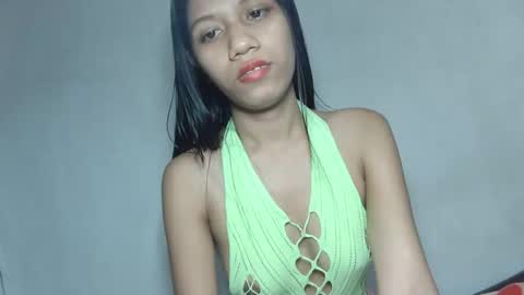 It me SHELLA  online show from March 24, 7:35 am