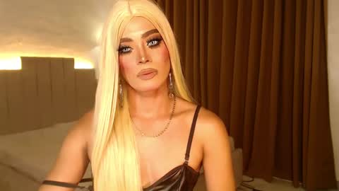 Snapshot of urnauthy_ciliaxxx chatting on February 3, 11:53 am cecilia online show from February 3, 11:53 am