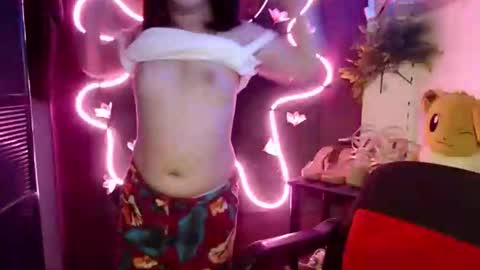 Pia online show from November 13, 11:47 pm