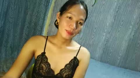 Snapshot of urpinaylovelyjuliaxxx chatting on October 23, 1:54 pm queen julia not into CHEAPGUY online show from October 23, 1:54 pm
