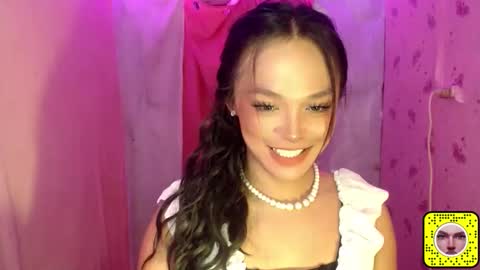 TYRA online show from May 12, 8:50 pm