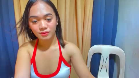 urslutty_mayie online show from April 16, 7:03 pm
