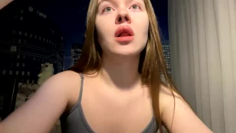 Hannah online show from March 12, 10:07 pm