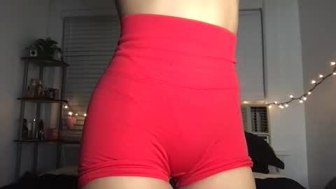 Lily online show from November 7, 1:49 am