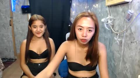 Snapshot of ursweetpinky chatting on June 10, 11:57 pm ursweetpinky online show from June 10, 11:57 pm