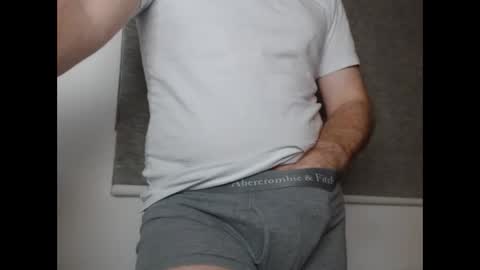 Snapshot of us5030 chatting on December 5, 6:59 pm US5030 online show from December 5, 6:59 pm