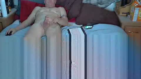 usednotbroken1 online show from February 3, 5:51 pm