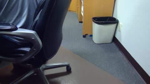 useemie online show from September 19, 10:32 pm