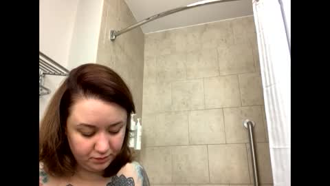 Snapshot of usefulhole chatting on September 27, 12:54 pm usefulhole online show from September 27, 12:54 pm