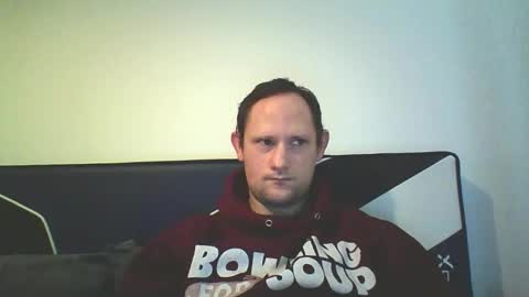 Snapshot of useme92431433 chatting on December 17, 10:34 am sub 4 u online show from December 17, 10:34 am