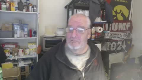 Eric online show from December 31, 2:08 am