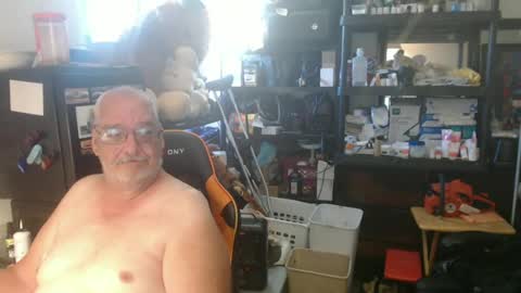 Snapshot of usgoober chatting on June 16, 12:08 pm Eric online show from June 16, 12:08 pm