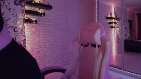 Eva online show from December 23, 4:28 pm