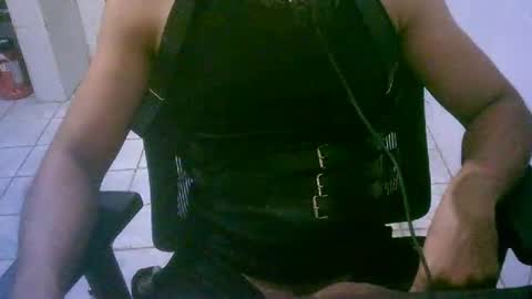 Snapshot of uwustudio chatting on July 19, 10:46 pm Daddy online show from July 19, 10:46 pm