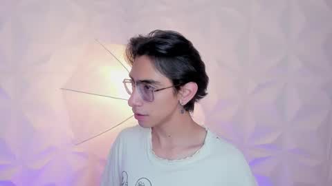 Snapshot of uyukie chatting on March 17, 1:43 am UYUKIE online show from March 17, 1:43 am