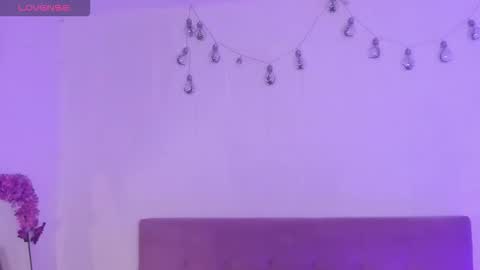 v1cky_ online show from March 16, 9:08 pm