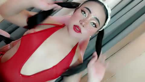 JESS - DONT FORGET TO FOLLOW ME AND GIVE ME THUMBS UP online show from December 21, 4:03 pm