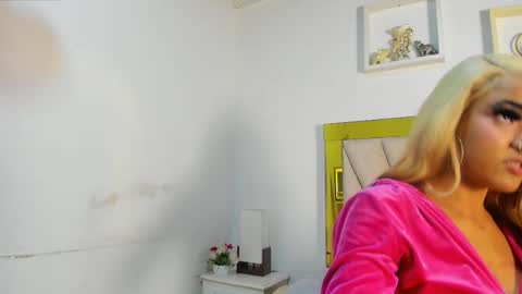 vahioleth  online show from November 5, 3:06 am