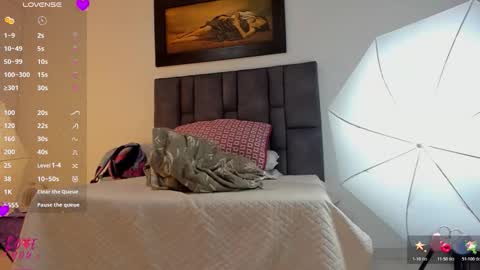 Vahiolet smith online show from January 10, 3:30 am