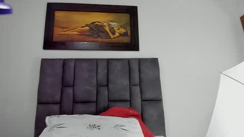 Vahiolet smith online show from January 14, 3:45 am