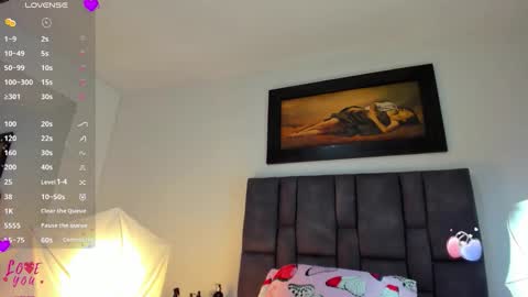 Vahiolet smith online show from March 31, 3:19 am