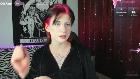 Snapshot of vailyreb chatting on January 7, 11:24 pm Marin online show from January 7, 11:24 pm