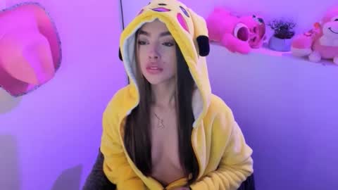 vaiolett_69 online show from February 25, 5:06 am