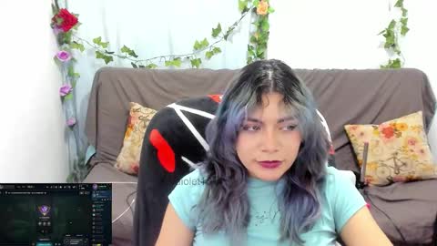 Vaiolet1314 online show from February 14, 1:13 am