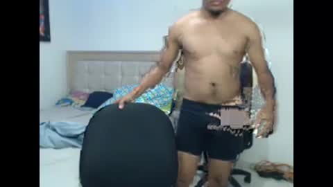 Snapshot of val_sex02 chatting on February 27, 2:53 am val_sex02 online show from February 27, 2:53 am