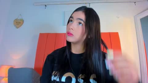 VALENTINA  3 online show from November 19, 12:05 pm