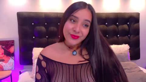 Valen Scott online show from November 24, 1:00 pm