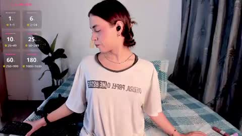 Snapshot of valen_thompson chatting on July 2, 5:46 am IG-valen mendoza99 twitter valenthompson99 online show from July 2, 5:46 am