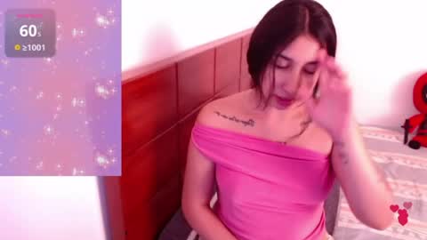 Snapshot of valen_tina33 chatting on June 12, 3:55 pm Valentina online show from June 12, 3:55 pm